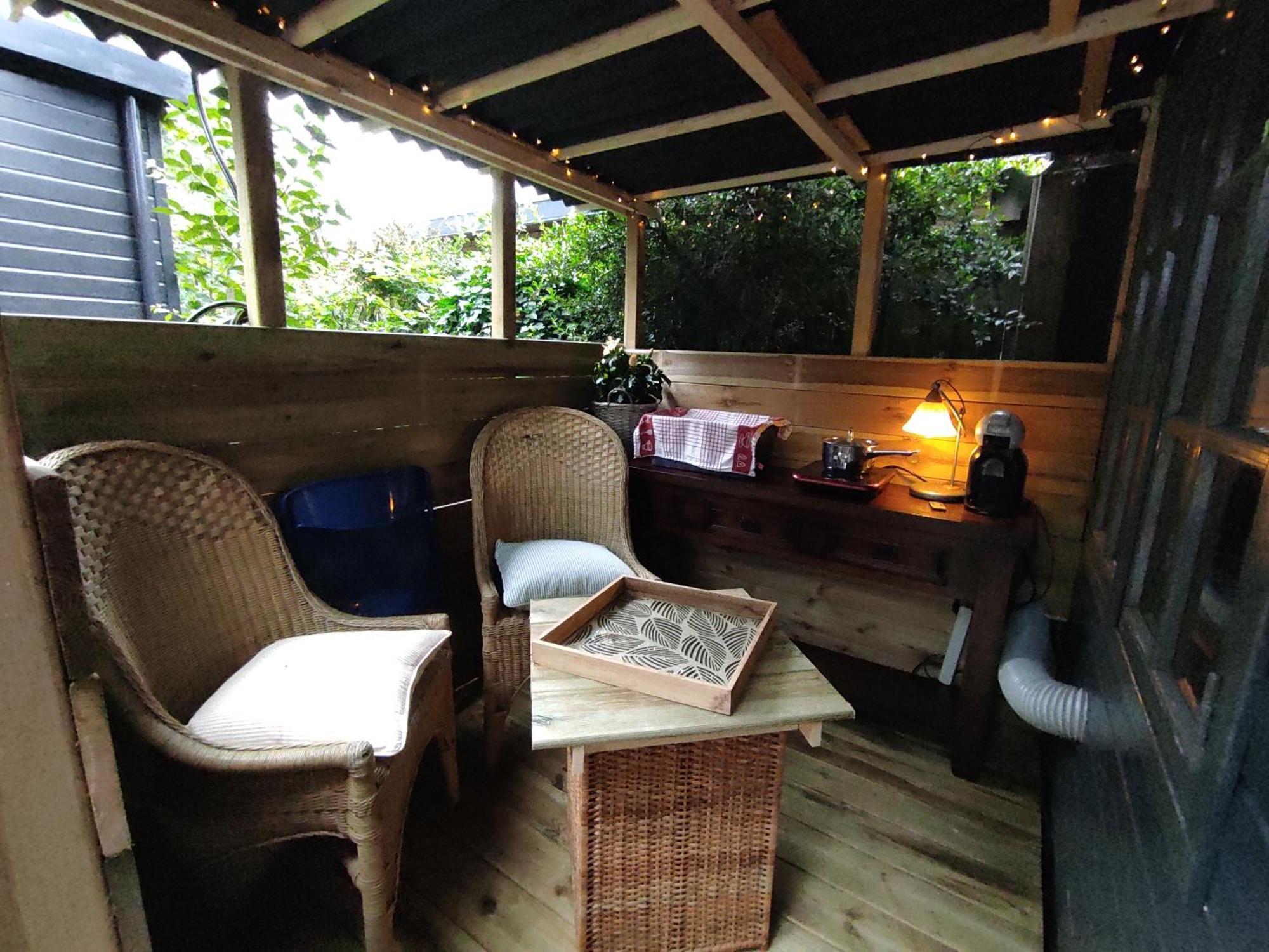 "Tempat Senang" Chalet On The Beautiful Veluwe With Airco Sauna Bbq Jacuzzi Beamer And Dog Putten Exterior foto